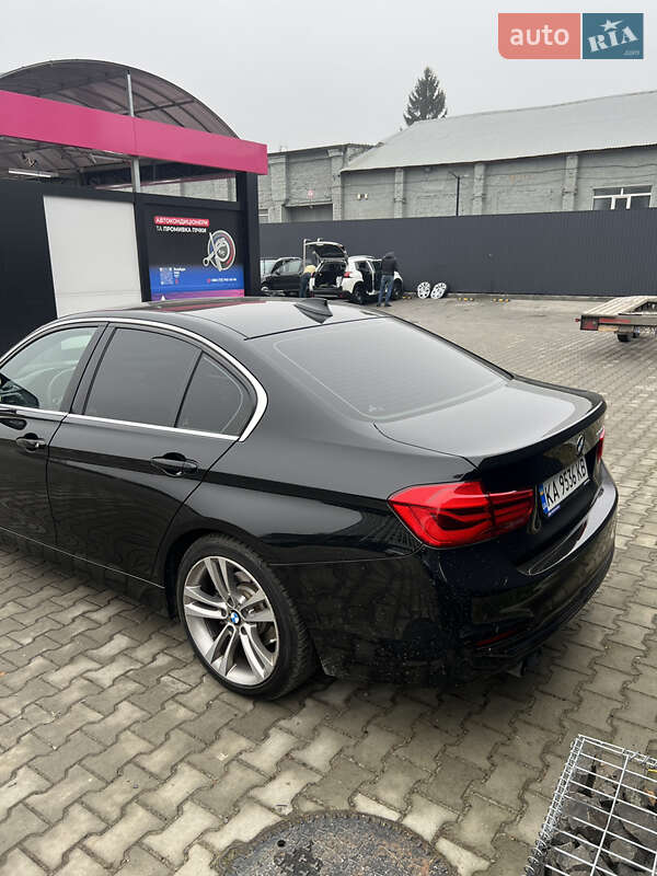 Седан BMW 3 Series 2017 в Львове