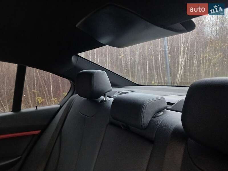 Седан BMW 3 Series 2017 в Киеве