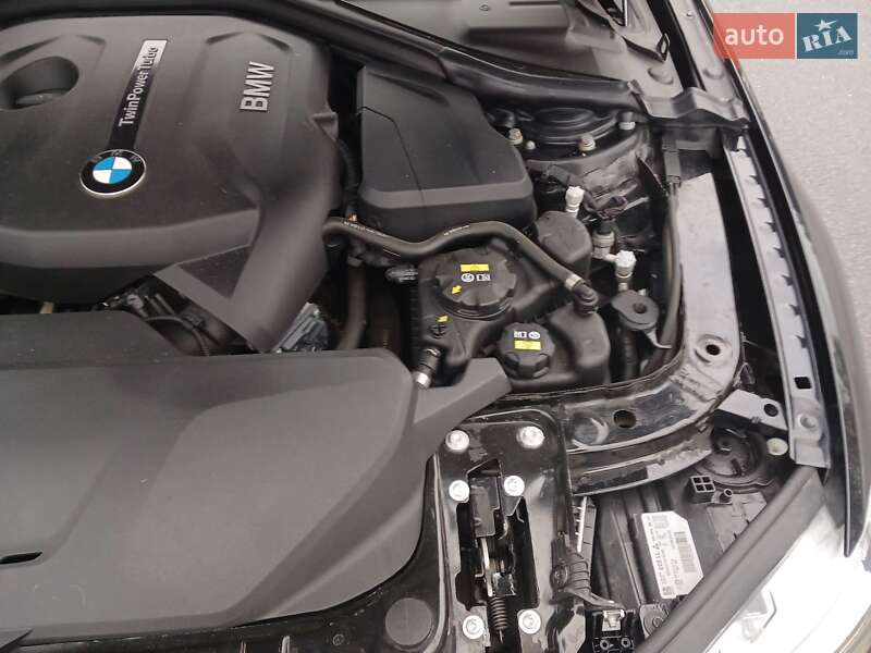 Седан BMW 3 Series 2017 в Киеве