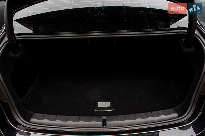 Седан BMW 3 Series 2022 в Львові