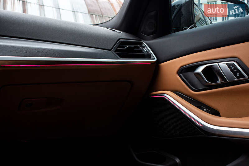 Седан BMW 3 Series 2022 в Львові