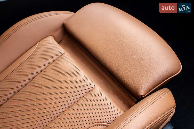 Седан BMW 3 Series 2022 в Львові