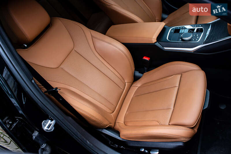 Седан BMW 3 Series 2022 в Львові