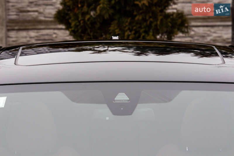 Седан BMW 3 Series 2022 в Львові