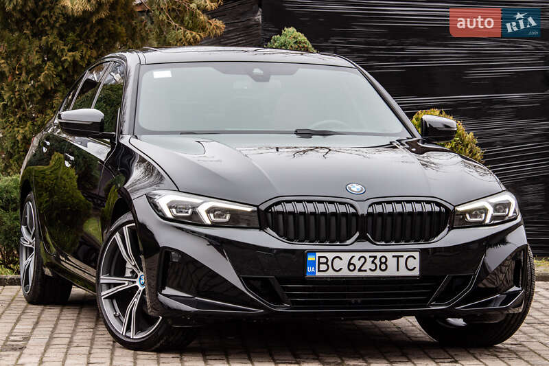 Седан BMW 3 Series 2022 в Львові