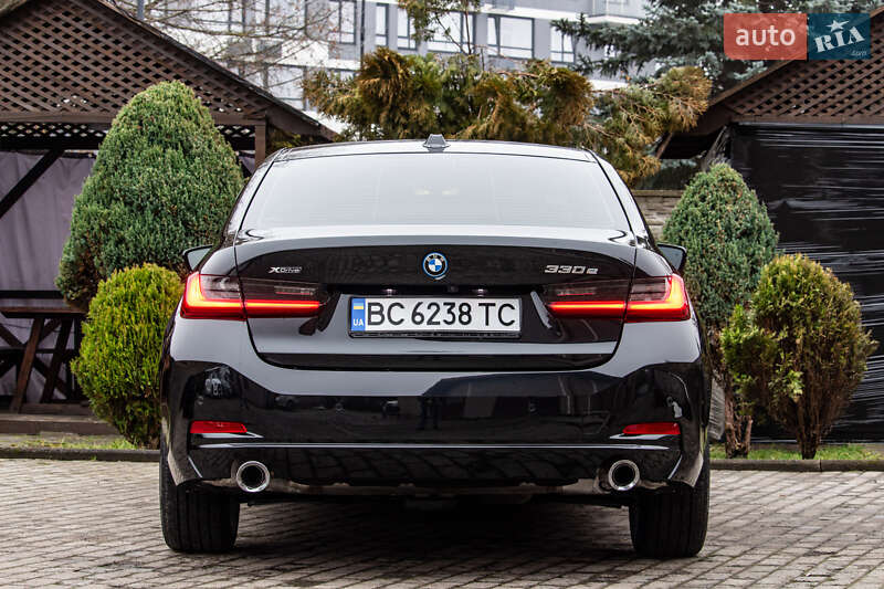 Седан BMW 3 Series 2022 в Львові
