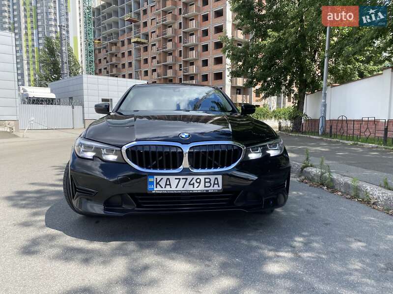 Седан BMW 3 Series 2020 в Киеве