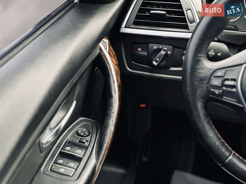 Седан BMW 3 Series 2015 в Кременчуге