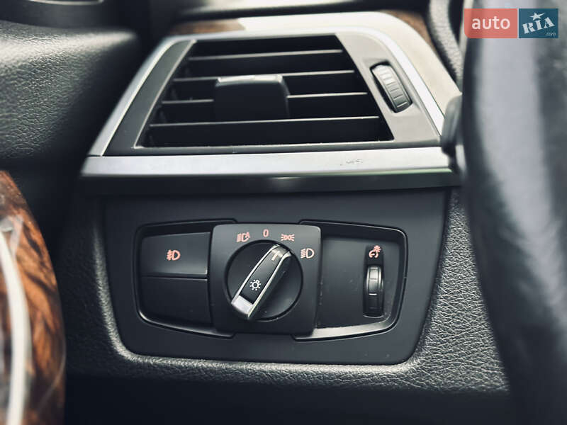 Седан BMW 3 Series 2015 в Кременчуге