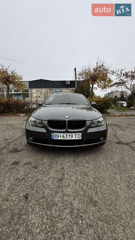 Седан BMW 3 Series 2005 в Белгороде-Днестровском