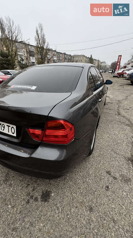Седан BMW 3 Series 2005 в Белгороде-Днестровском