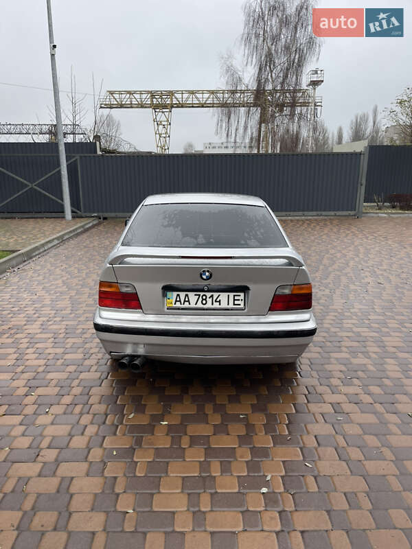 Седан BMW 3 Series 1991 в Броварах фото 5 Седан BMW 3 Series 1991 в Броварах