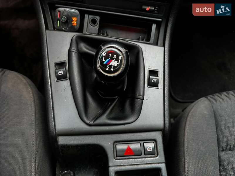 Седан BMW 3 Series 2001 в Киеве