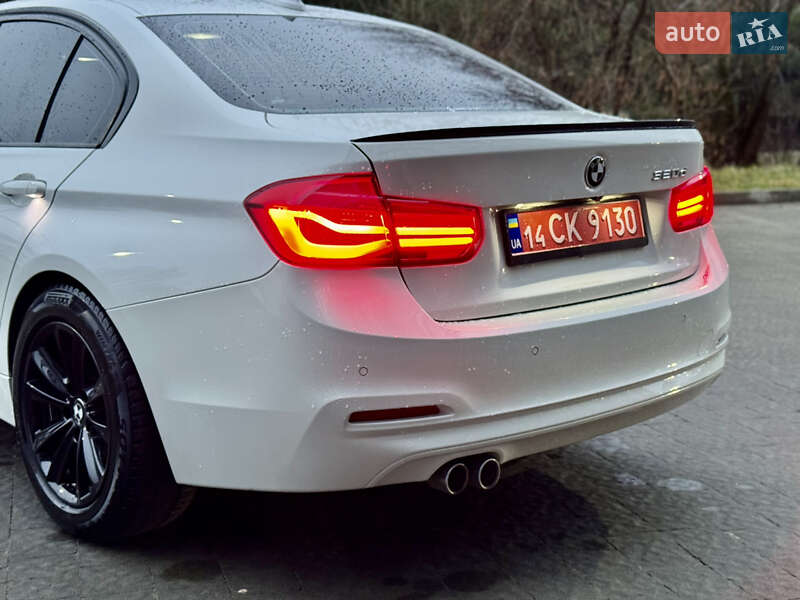 Седан BMW 3 Series 2016 в Новояворовске