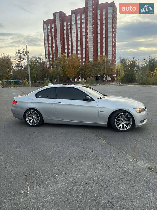 Купе BMW 3 Series 2009 в Харькове