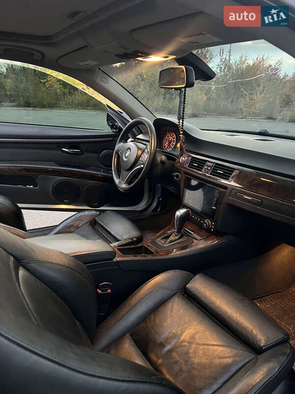 Купе BMW 3 Series 2009 в Харькове