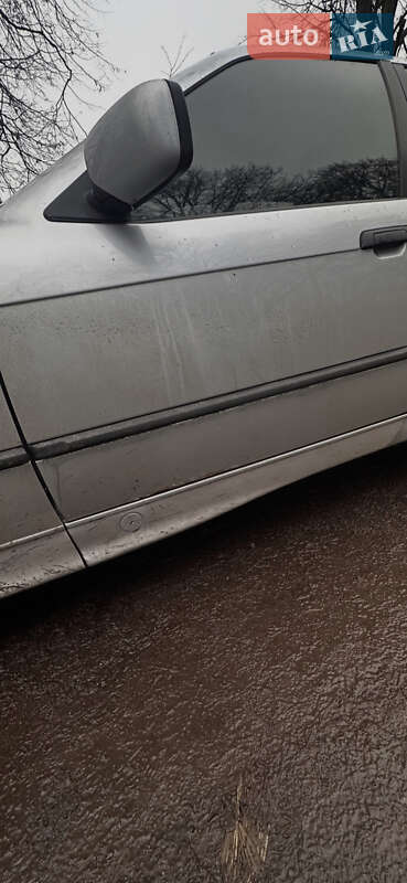 Седан BMW 3 Series 1997 в Сквире