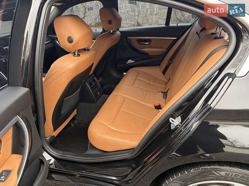 Седан BMW 3 Series 2018 в Киеве