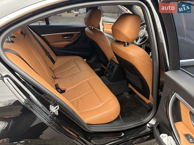 Седан BMW 3 Series 2018 в Киеве