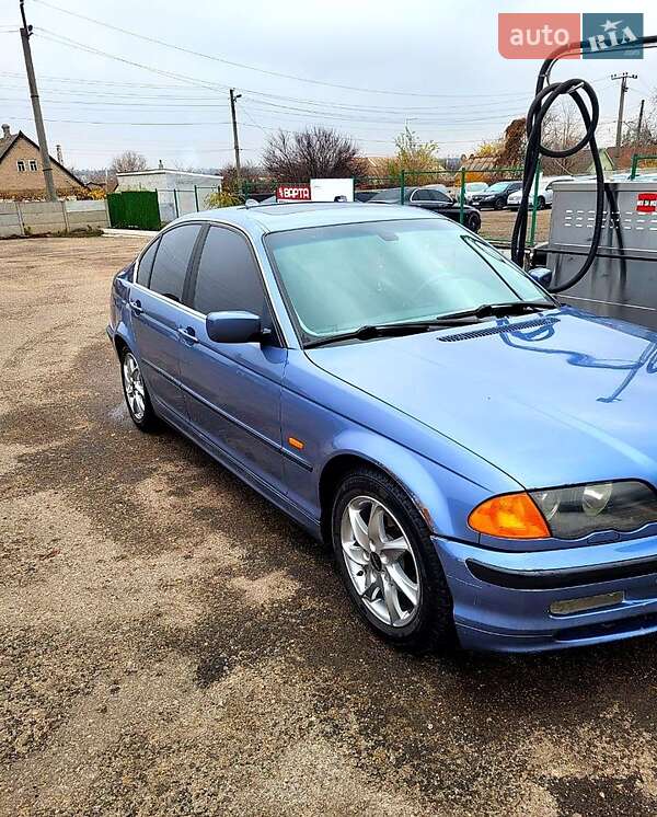 Седан BMW 3 Series 2001 в Запорожье