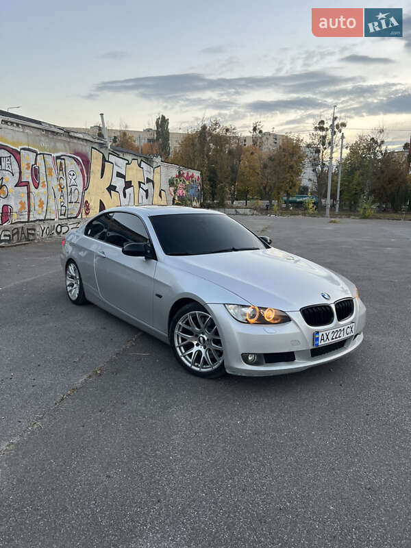Купе BMW 3 Series 2009 в Харькове
