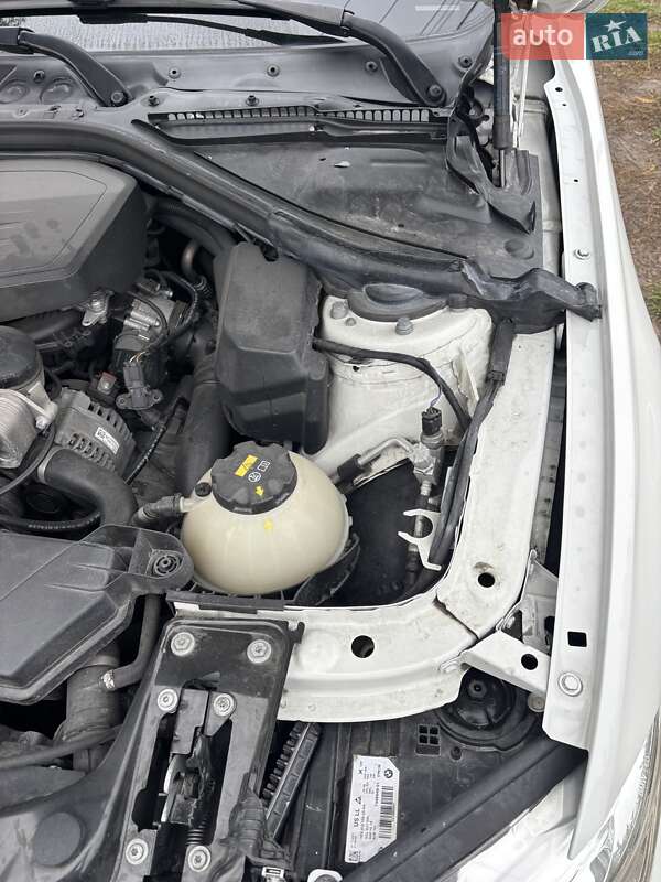 Седан BMW 3 Series 2018 в Києві