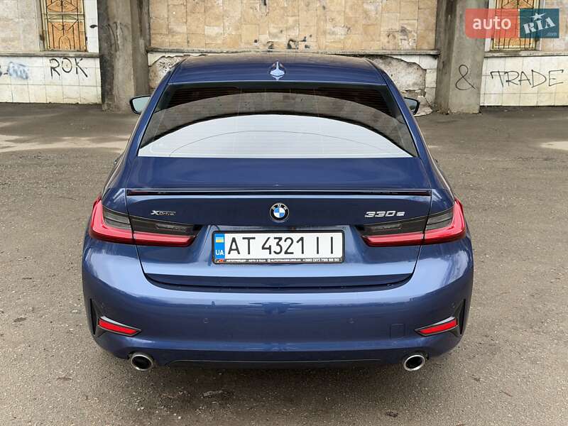 Седан BMW 3 Series 2021 в Ивано-Франковске