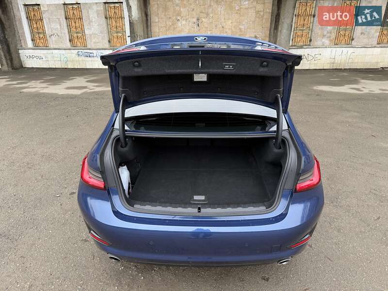 Седан BMW 3 Series 2021 в Ивано-Франковске