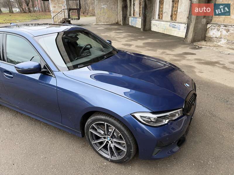 Седан BMW 3 Series 2021 в Ивано-Франковске
