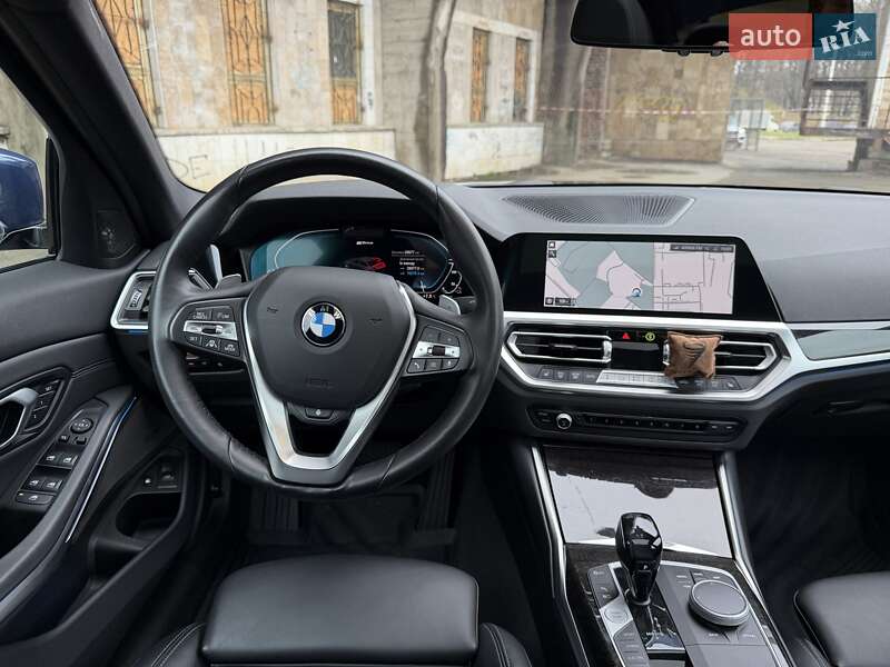 Седан BMW 3 Series 2021 в Ивано-Франковске