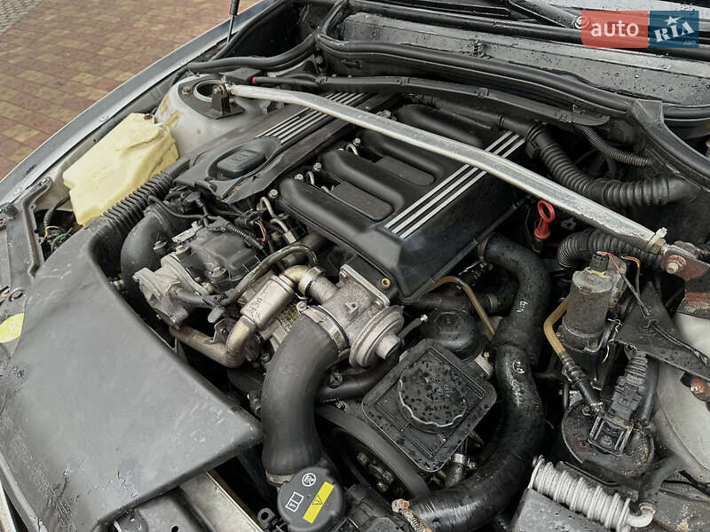 Седан BMW 3 Series 2000 в Жовкві