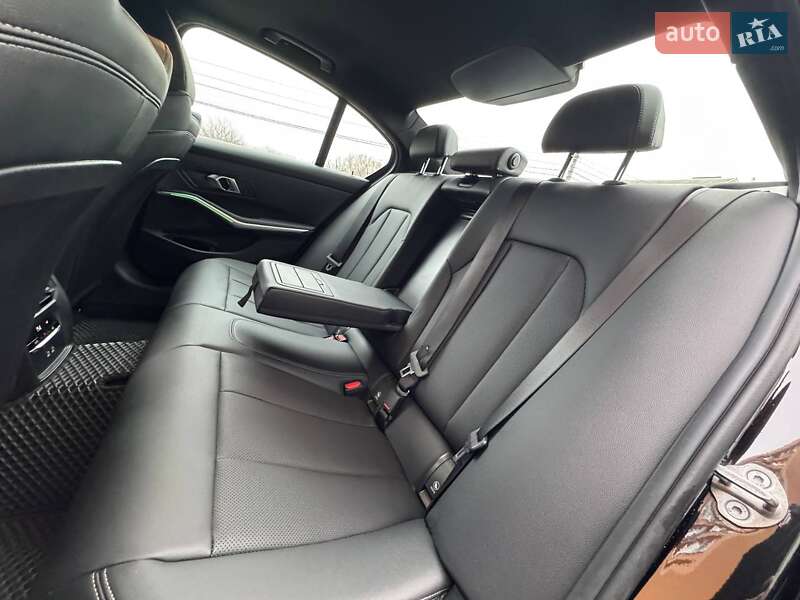 Седан BMW 3 Series 2024 в Виннице