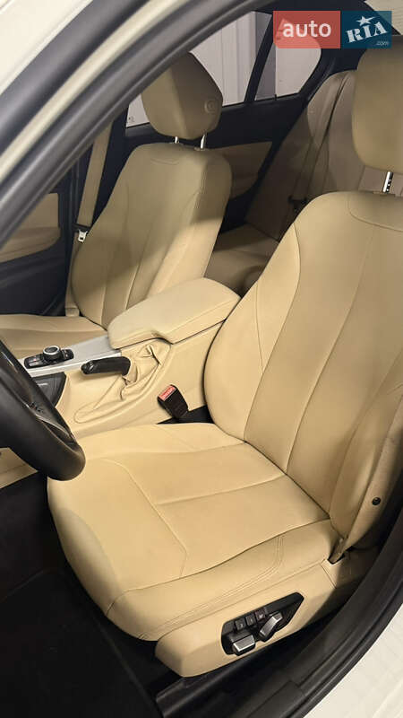 Седан BMW 3 Series 2018 в Львове фото 14 Седан BMW 3 Series 2018 в Львове