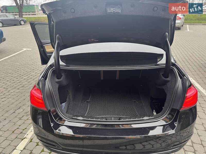 Седан BMW 3 Series 2017 в Виннице