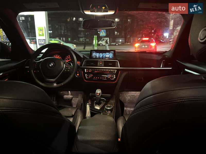 Седан BMW 3 Series 2016 в Хмельницком
