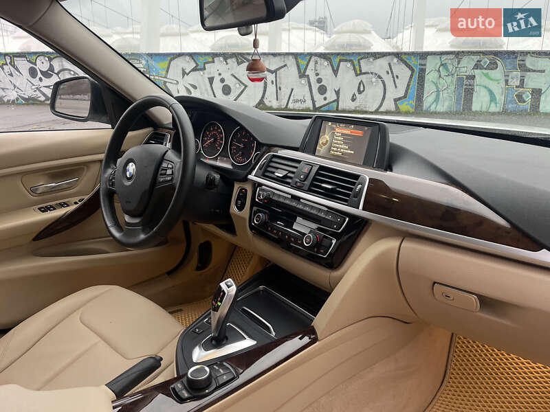 Седан BMW 3 Series 2015 в Бобрику