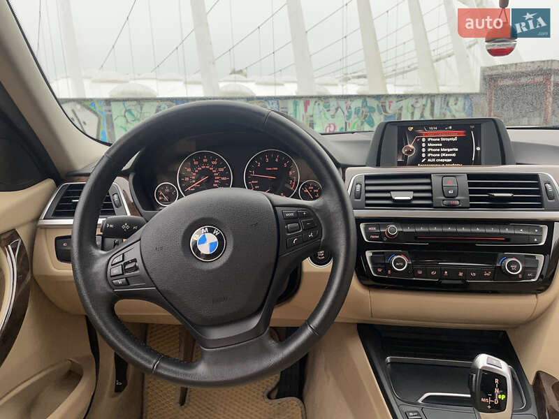 Седан BMW 3 Series 2015 в Бобрику