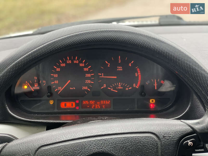 Седан BMW 3 Series 2000 в Емильчине фото 13 Седан BMW 3 Series 2000 в Емильчине