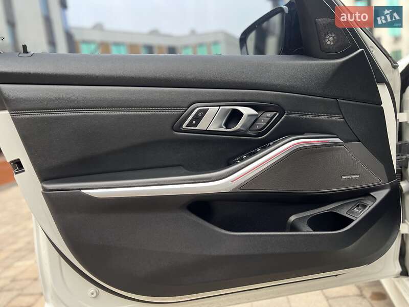 Седан BMW 3 Series 2019 в Киеве