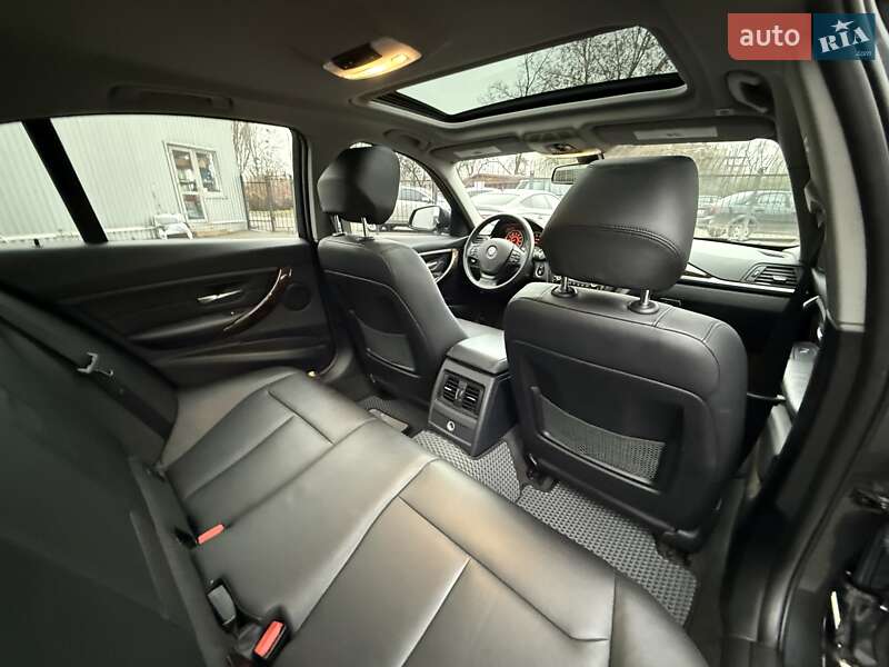 Седан BMW 3 Series 2013 в Киеве