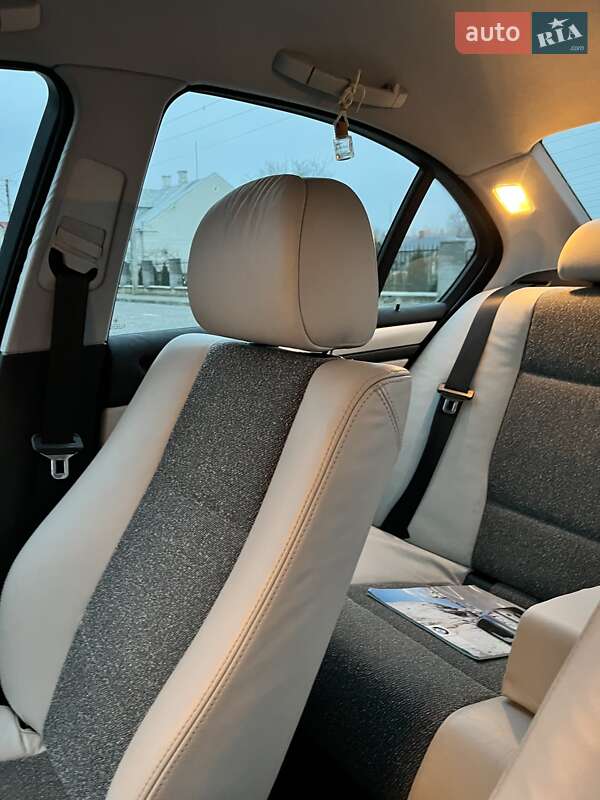 Седан BMW 3 Series 2001 в Бродах фото 11 Седан BMW 3 Series 2001 в Бродах