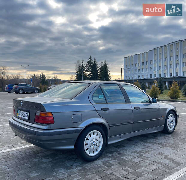 Седан BMW 3 Series 1995 в Львове фото 3 Седан BMW 3 Series 1995 в Львове