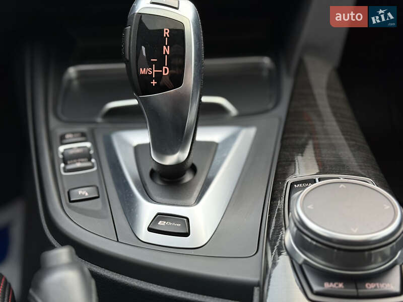 Седан BMW 3 Series 2017 в Ровно фото 20 Седан BMW 3 Series 2017 в Ровно