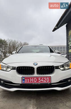 Седан BMW 3 Series 2015 в Ровно