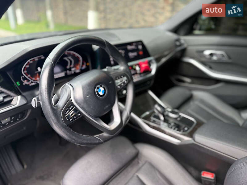 Седан BMW 3 Series 2019 в Києві