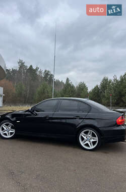 Седан BMW 3 Series 2005 в Олевську