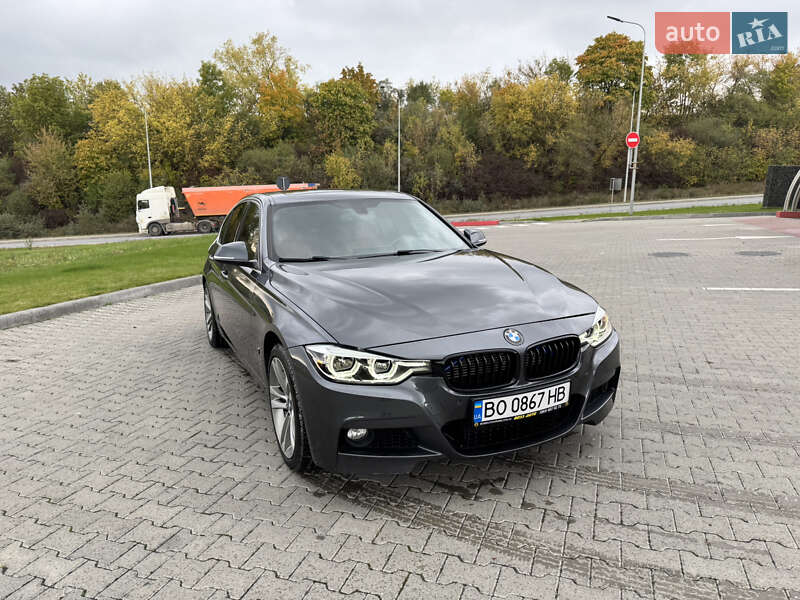 Седан BMW 3 Series 2017 в Зборове