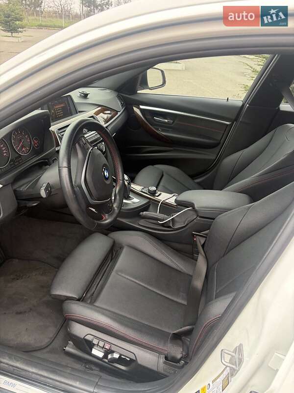 Седан BMW 3 Series 2017 в Одессе