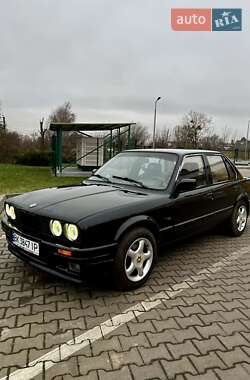 Седан BMW 3 Series 1983 в Дубно