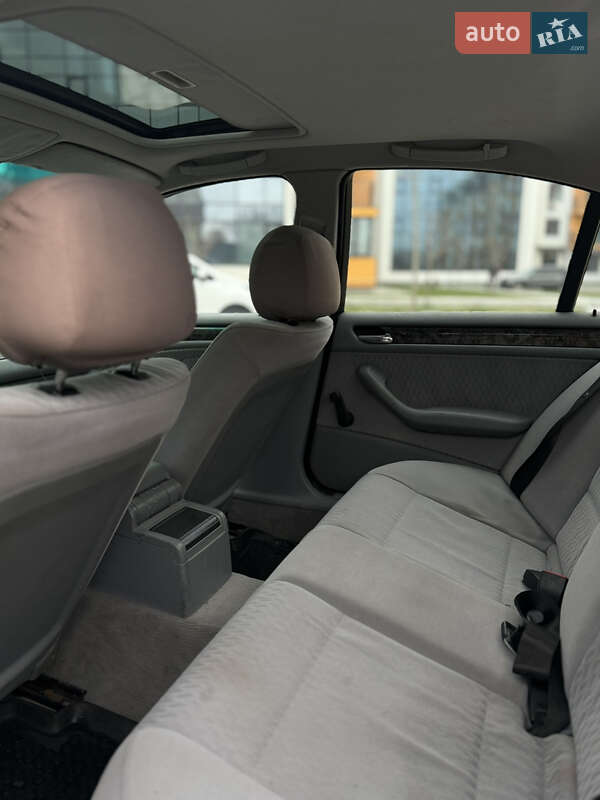 Седан BMW 3 Series 2001 в Виннице